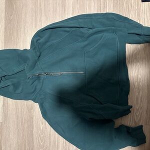 Lululemon scuba- size M/L